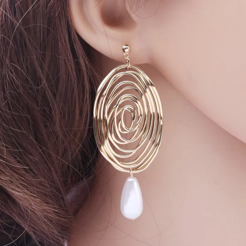 Korean Pearl Drop Earrings – Simulated Pearl, Geometric Pendant & Giving Soft Girl Romantic Energy 🦲✨