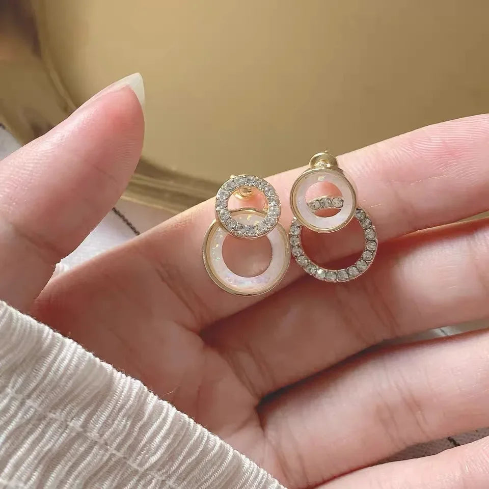 1Pair Exquisite Long Retro Lips & Nose & Eye Design Earrings, Cool Abstract Earrings Jewelry , Creative Gift