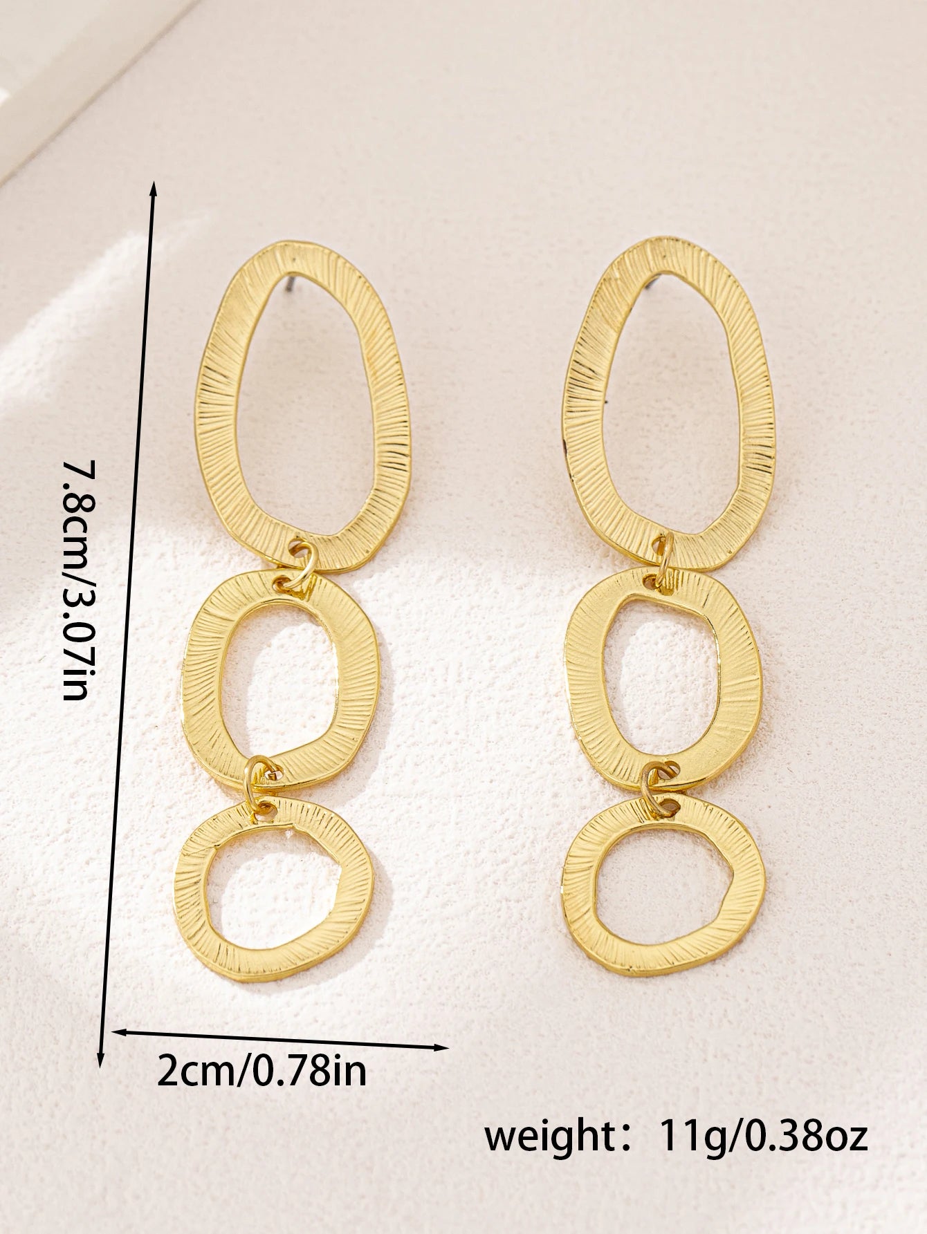 1 Pair of Simple Elegant and Versatile Retro Fashion Geometric Long Earrings
