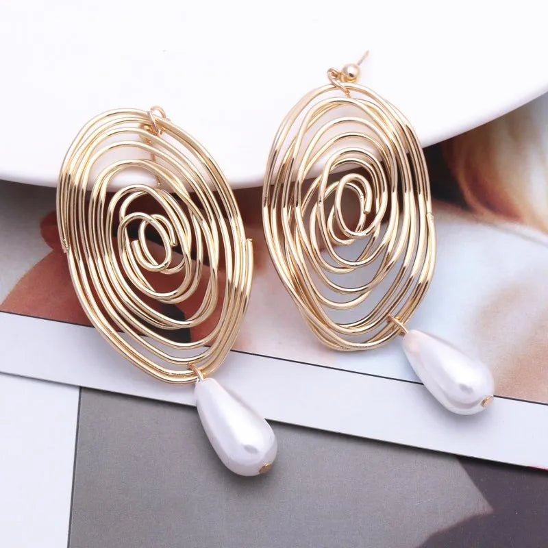 Korean Pearl Drop Earrings – Simulated Pearl, Geometric Pendant & Giving Soft Girl Romantic Energy 🦲✨