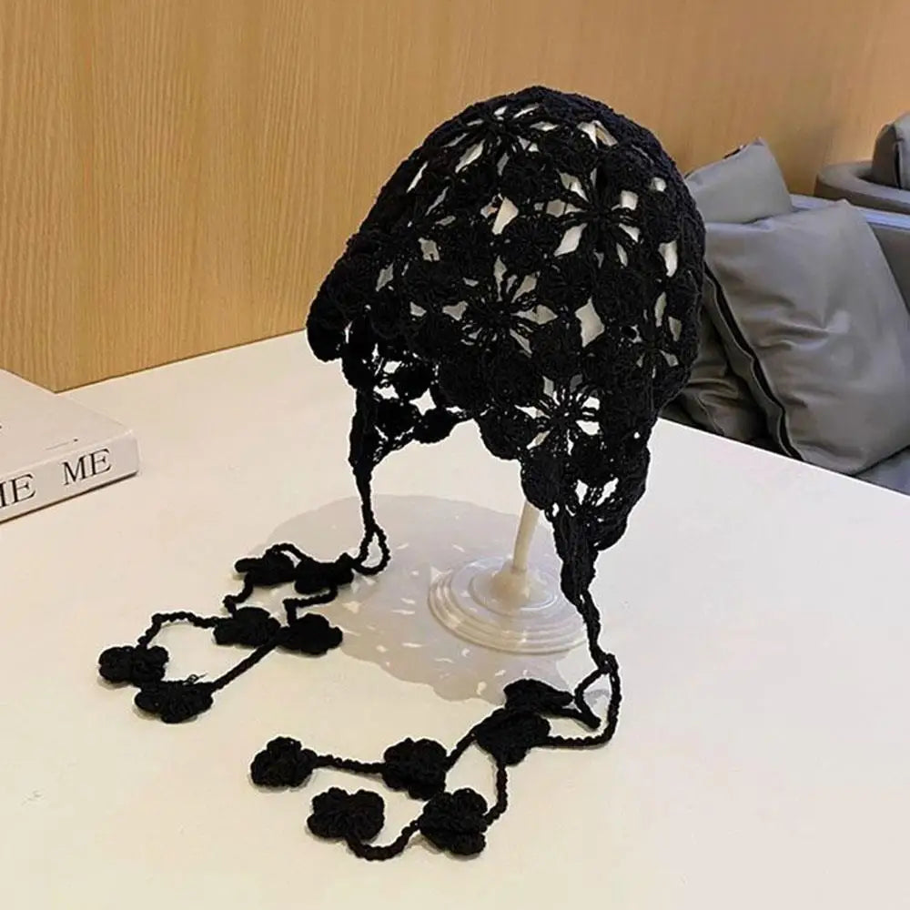 New Handmade Hollow Crochet Hats For Women Fashion Flowers Crochet Beret Cap Summer Breathable Pullover Skullies Decorative Hat