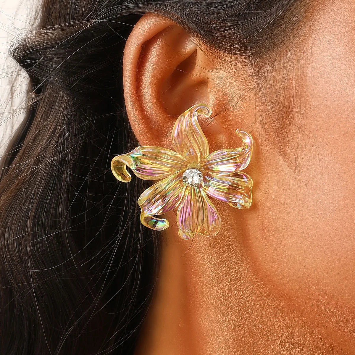 Retro Peacock Flower Stud Earrings Women's Fashion Trend Accessories Exquisite Earrings with Luxurious Sophistication