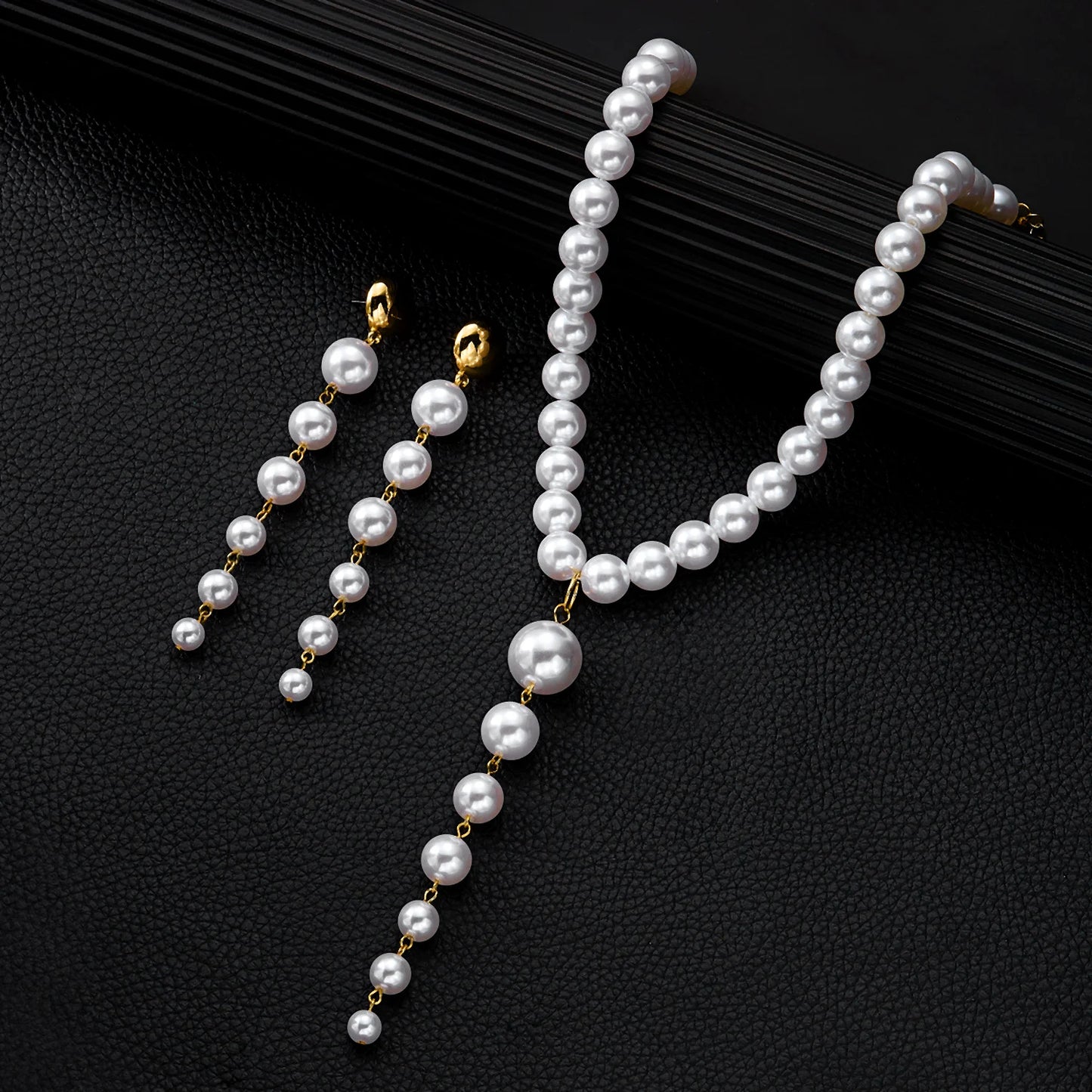 Retro Luxury Imitation Pearl Y shape Necklace Earring Set for Women Elegant Round Bead Pendant Tassel Suit Wedding Party Gift