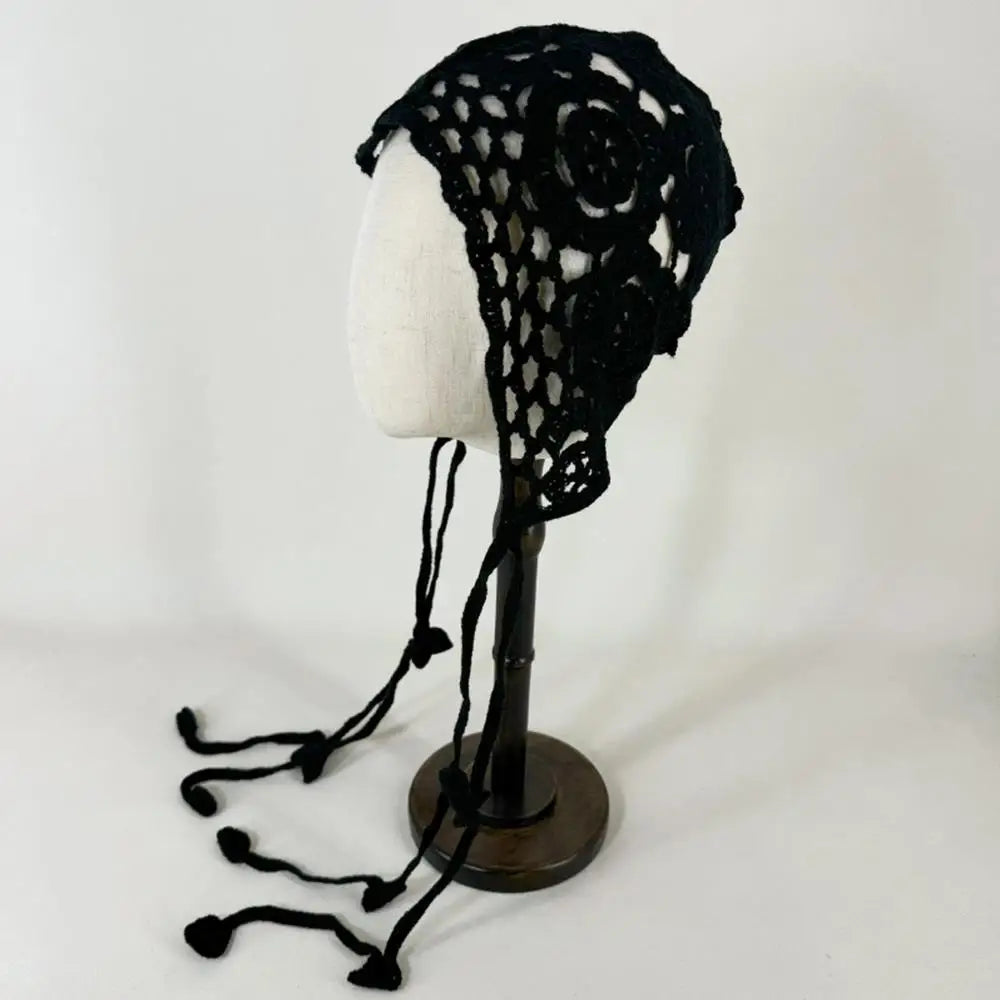 New Handmade Hollow Crochet Hats For Women Fashion Flowers Crochet Beret Cap Summer Breathable Pullover Skullies Decorative Hat
