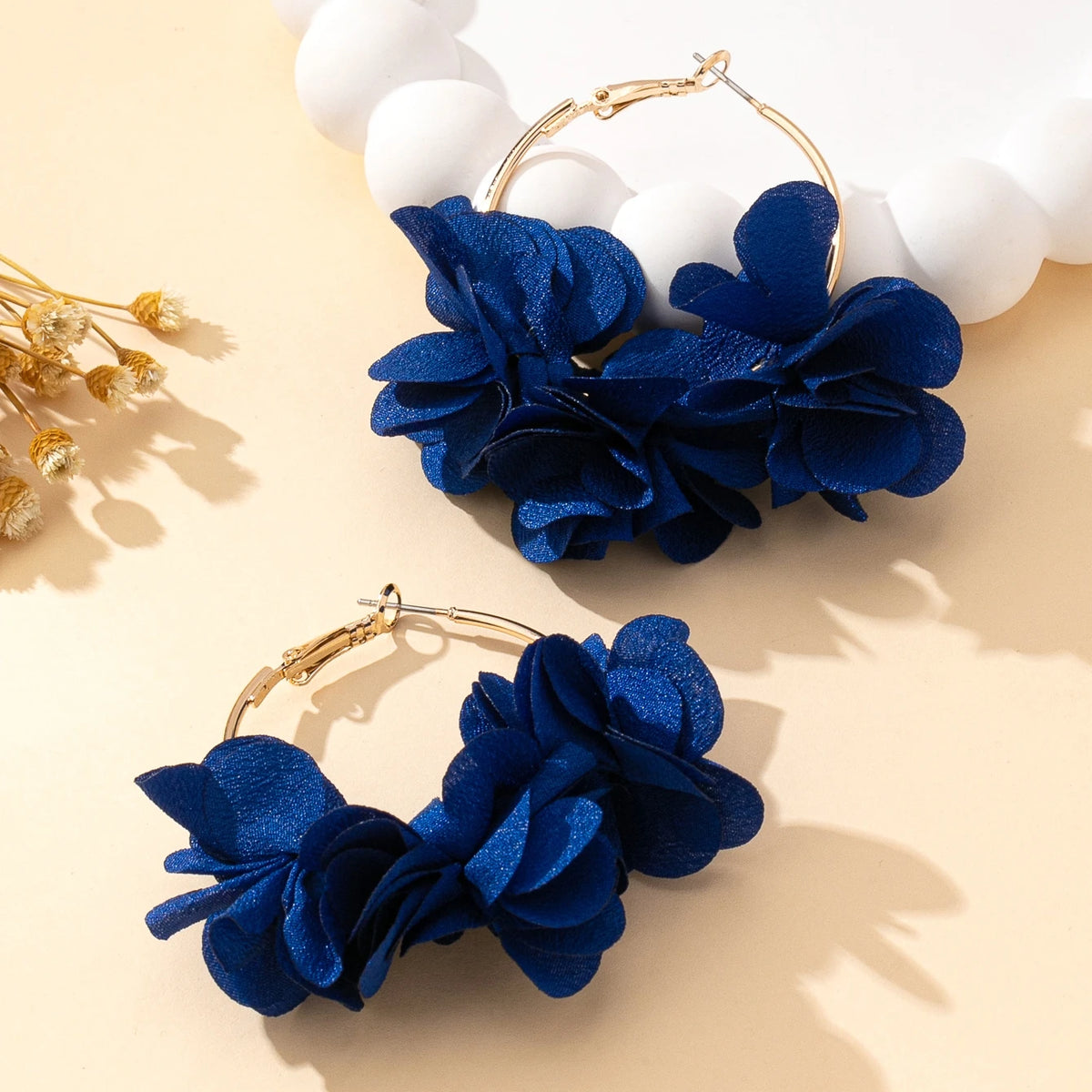 Floral Fabric Hoop Earrings – Effortlessly Cute & Ready for Anything 🌸