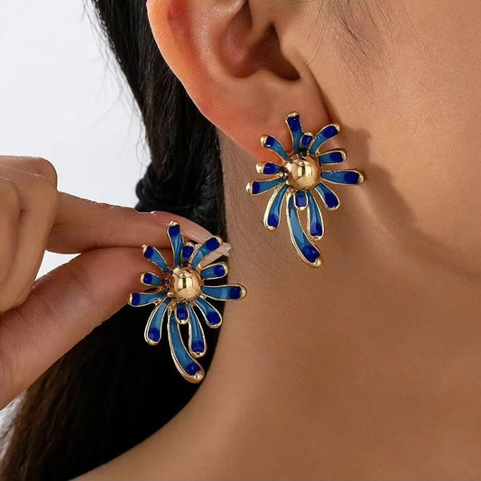 A Pair of Bohemian Retro-Style Casual, Sexy, Fashionable and Versatile Oil-Drip Earrings for Women