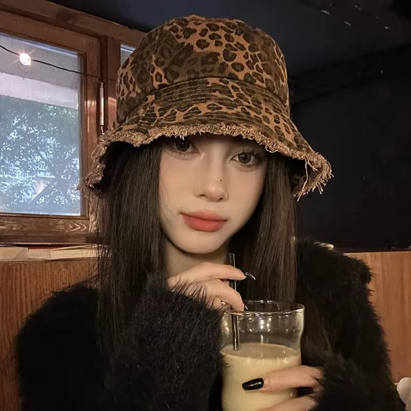 Leopard print fisherman hat with large eaves for spring and summer, suitable for men and women, providing sun protection