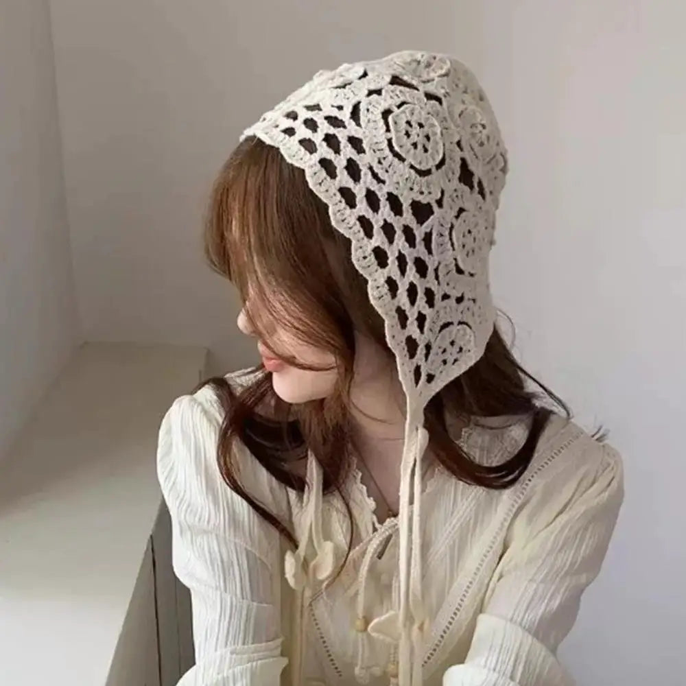New Handmade Hollow Crochet Hats For Women Fashion Flowers Crochet Beret Cap Summer Breathable Pullover Skullies Decorative Hat