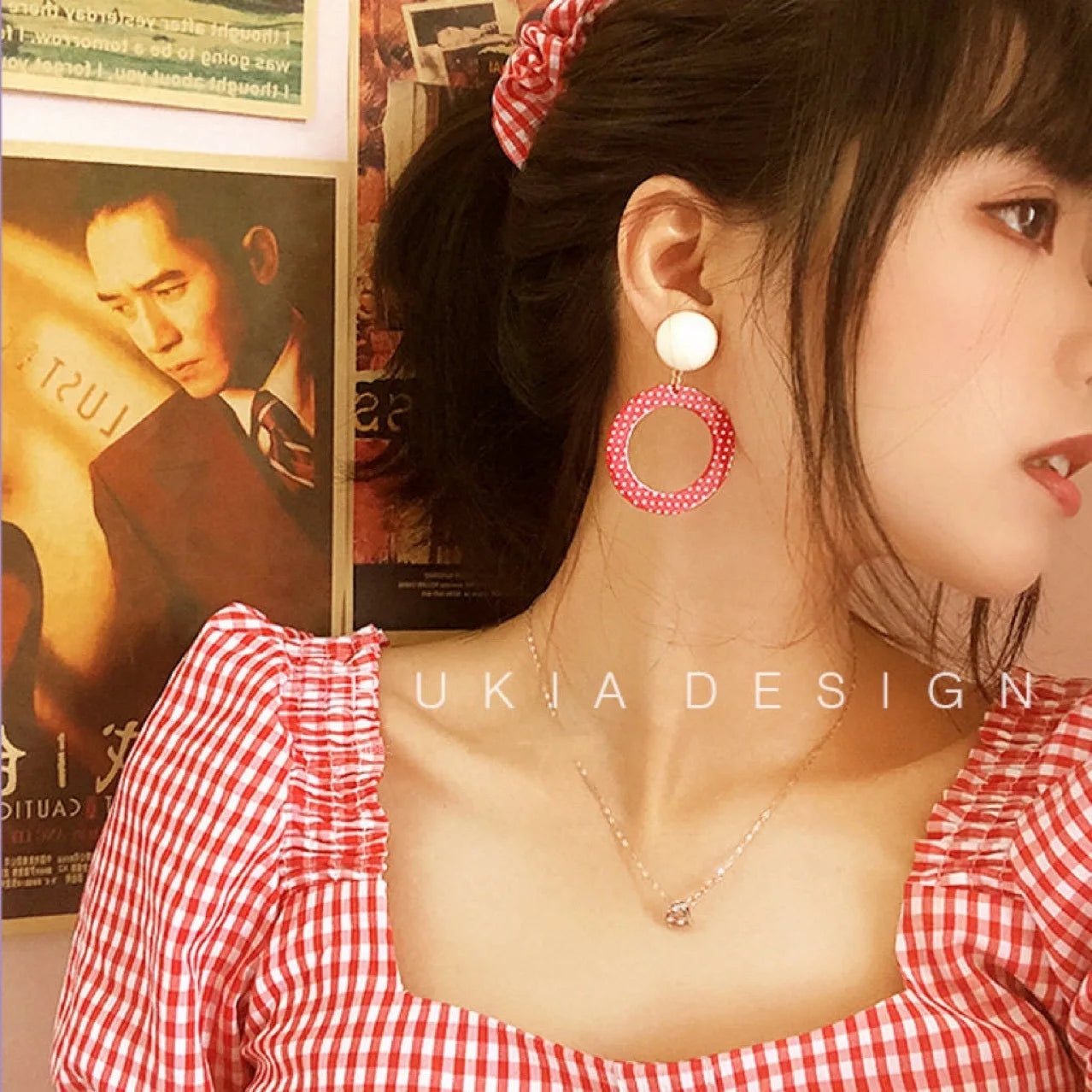 New Retro Red and White Polka Dot Fashionable Earrings Round Dot Red Modern Harbor Style Earrings for Women Jewelry